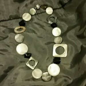 necklace 60's style
